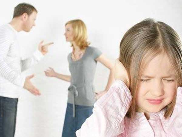 Làm sao để tránh tổn thương cho con sau khi ly hôn?