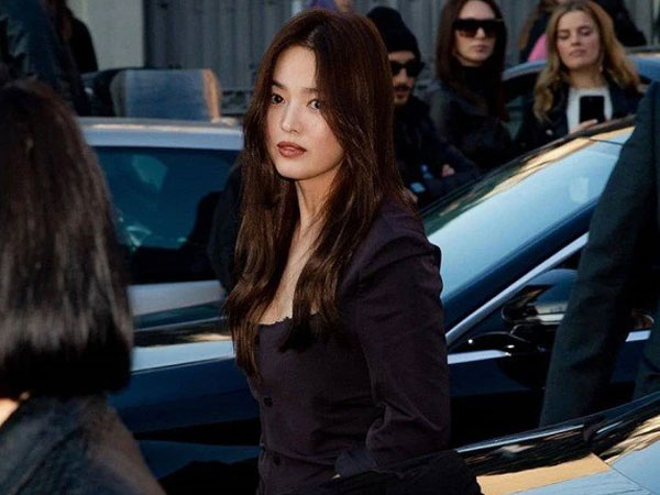 Sau Hwang Minhyun, rộ tin Han Ye Seul nhiễm Covid-19: Song Hye Kyo, IU, Lisa và Park Min Young sẽ là người tiếp theo!