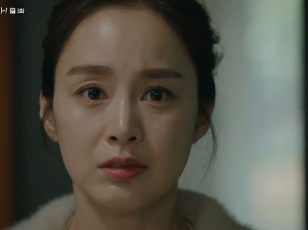 Hi Bye, Mama tập 4: 'Hồn ma' Kim Tae Hee đụng mặt vợ mới của chồng, 'sóng gió' bắt đầu từ đây?