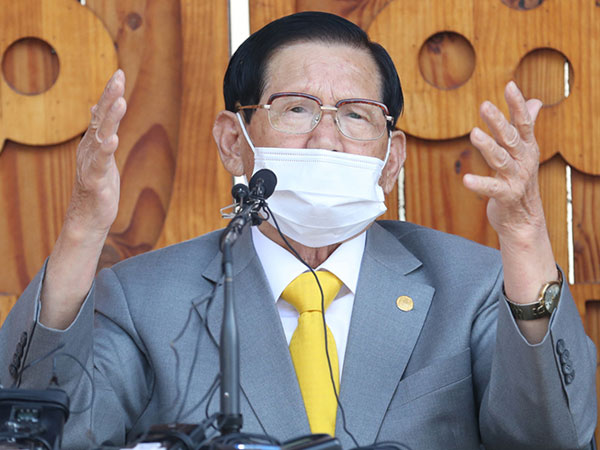 Giáo chủ Tân Thiên Địa từ chối xét nghiệm nCoV công khai