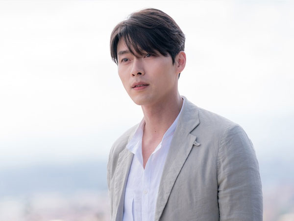 Cứ tưởng Hyun Bin chỉ viết thư động viên, thật ra nam diễn viên đã âm thầm ủng hộ 4 tỷ đồng để chống dịch Covid-19 mà không ai hay biết