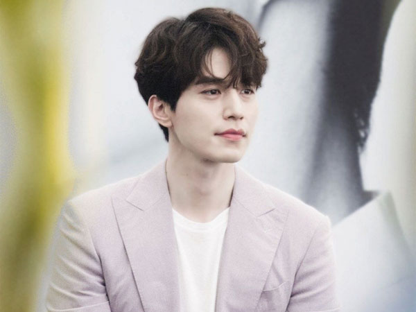 Bị đồn liên quan đến giáo phái Tân Thiên Địa gây lây lan Covid-19 ở Hàn Quốc, Lee Dong Wook và mỹ nhân nóng bỏng chính thức lên tiếng
