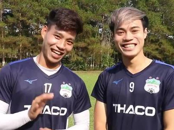 Xuân Trường tự cách ly 14 ngày khi trở về từ Hàn Quốc, hội 'anh em cây khế' Văn Toàn - Văn Thanh làm hẳn clip nhắn nhủ cực lầy