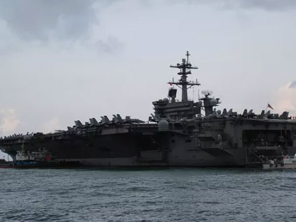 Video ảnh: Cận cảnh tàu sân bay USS Theodore Roosevelt neo đậu vịnh Đà Nẵng