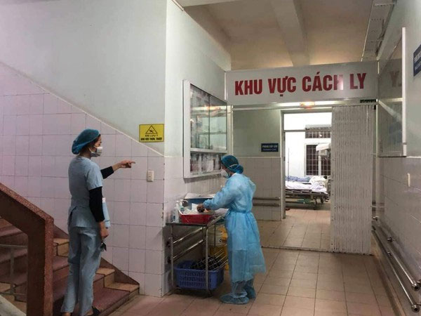 Bố của bệnh nhân thứ 17 đã tiếp xúc bao nhiêu người?