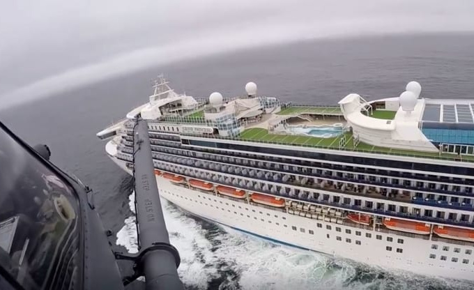Mỹ xác nhận 21 người trên du thuyền Grand Princess nhiễm Covid-19