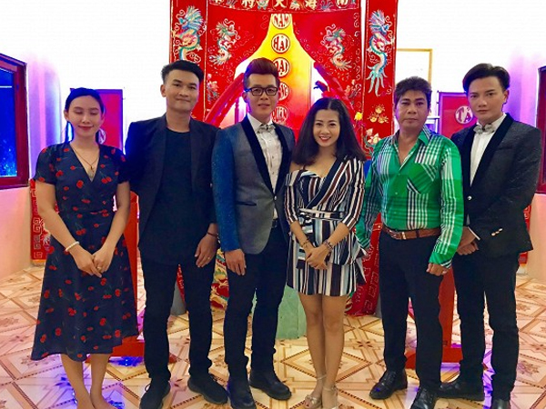 Tình hình sức khỏe Mai Phương chuyển biến xấu, dàn nghệ sĩ Việt cùng khán giả đồng lòng cầu nguyện cho cô qua cơn hoạn nạn