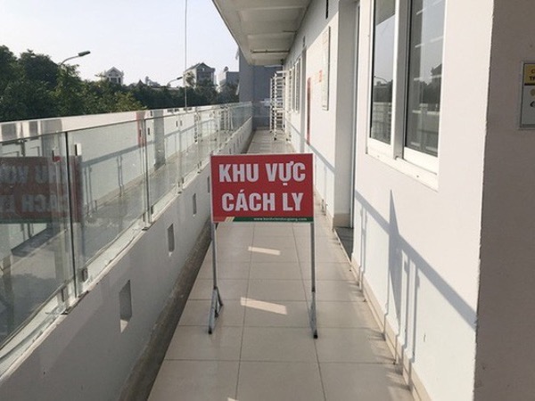 Hà Nội chấn chỉnh khẩn cấp việc phân luồng, thực hiện cách ly người nghi mắc COVID-19 ở các bệnh viện