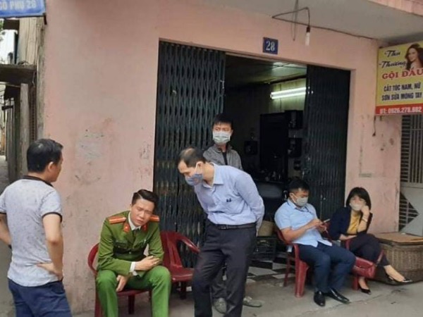 Người đàn ông lớn tuổi bị đâm tử vong khi đang sửa xe