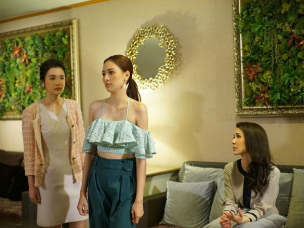 Bồ của chồng 'to gan' gửi ảnh nóng cho vợ kèm lời hẹn gặp nhưng vừa tới nơi lại xuất hiện 2 nhân vật ngoài dự đoán khiến cô ả tái mét mặt