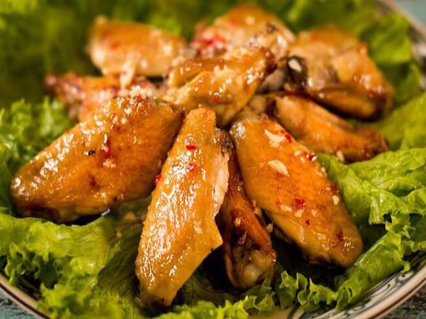 Chuyên gia chỉ rõ 4 bộ phận gà tưởng ngon nhưng chứa đầy mầm bệnh, nên ăn hay vứt bỏ?