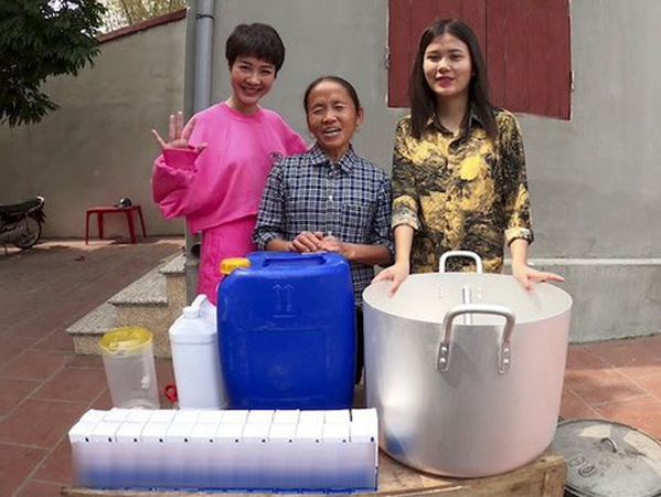 Bà Tân Vlog làm món 'siêu to khổng lồ' mới, không ăn được nhưng lại được cộng đồng mạng khen nức nở vì quá ý nghĩa