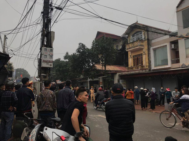 Vợ chồng và con trai 13 tuổi tử vong, 1 cháu bé bị thương trong ngôi nhà nghi bị phóng hỏa