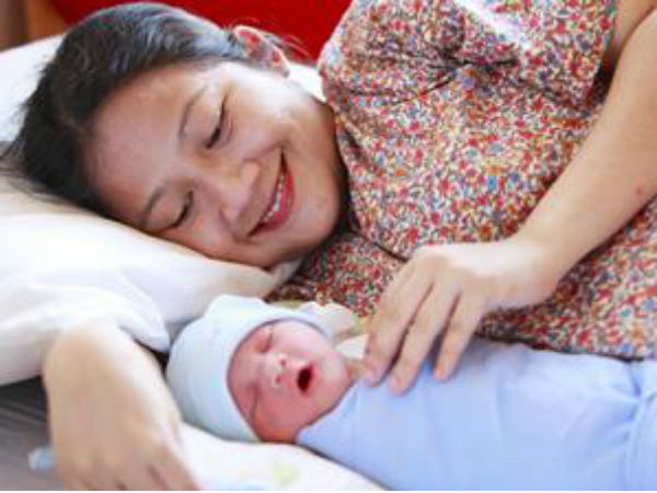 Những điều các mẹ bầu phải thuộc nằm lòng khi sinh con trong mùa dịch COVID-19