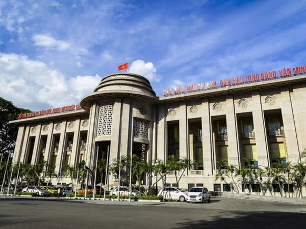 Từ 17/3, lãi suất ngân hàng đồng loạt giảm mạnh