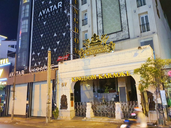 Chùm ảnh: Karaoke, rạp chiếu phim toàn TP.HCM chính thức tạm đóng cửa