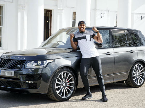 'Soi' chiếc SUV Range Rover 'hàng thửa' của nhà vô địch quyền anh hạng nặng thế giới