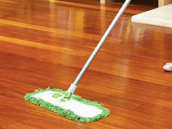Lau nhà bằng cồn để phòng chống Covid-19: Chuyên gia khẳng định không cần thiết!