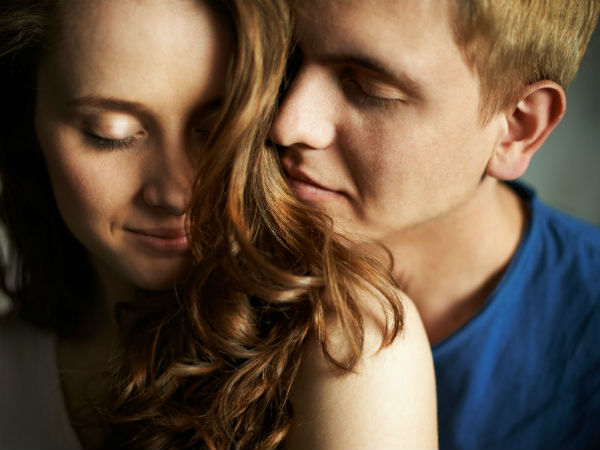 Muốn biết phụ nữ có hứng 'ấy' hay không, đàn ông hãy biết dùng cái mũi