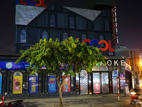 Các quán bar, karaoke, phố 'Tây' ở TP.HCM im lìm hiếm hoi trong những ngày dịch COVID-19