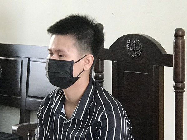 Bản án cho kẻ dọa tung ảnh khỏa thân để ép bé gái giao cấu