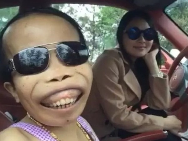 ‘Thiếu gia xấu lạ’ Trung Quốc tay trắng sau 3 năm từ bỏ livestream