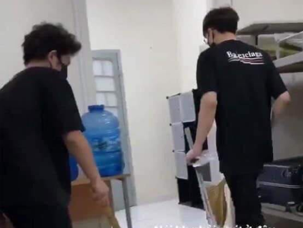 Du học sinh Mỹ gây bức xúc khi chê bai khu cách ly KTX: 'Kinh khủng khiếp, không dám động cái gì hết!'