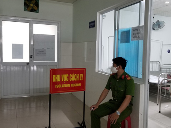 Vụ 5 người nhà ca nhiễm Covid-19 phá khoá trốn khỏi phòng cách ly: Chồng bệnh nhân từng không cho xét nghiệm con mình