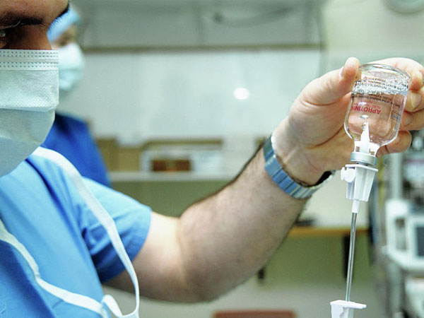 Người dân tự ý đi mua thuốc trị sốt rét để điều trị bệnh Covid-19: Bộ Y tế ra công văn hoả tốc