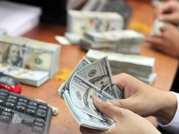 NHNN chính thức điều chỉnh tỷ giá ngoại tệ, rẻ hơn giá thị trường
