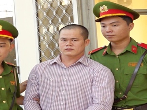 18 năm tù cho gã cha đồi bại nhiều lần hiếp dâm con gái