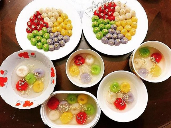 Vì sao không nên cúng bánh trôi - bánh chay ngũ sắc ngày Tết Hàn Thực?