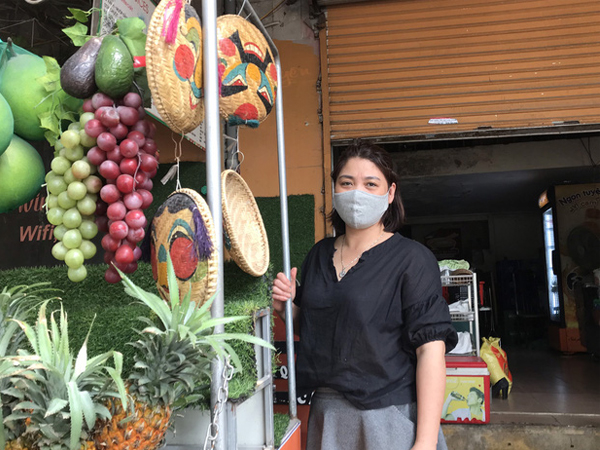 Chủ cửa hàng thực hiện lệnh đóng cửa quán để chống dịch COVID-19: 'Sức khoẻ là vốn quý nhất, mong Hà Nội sớm bình yên trở lại!'