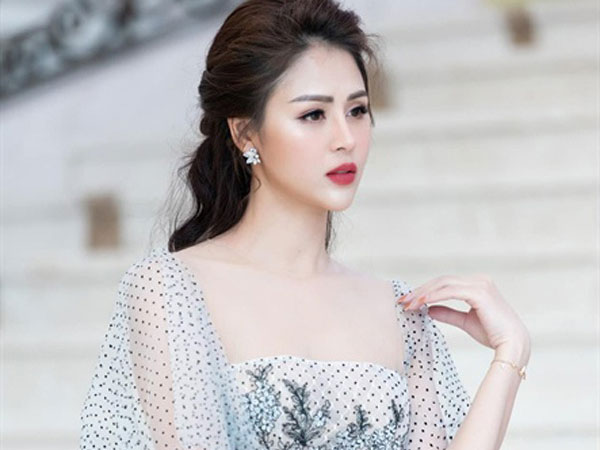Những ngày 'một gói mỳ chia đôi' của cô giáo Hòa bướng bỉnh trong 'Mùa xuân ở lại'