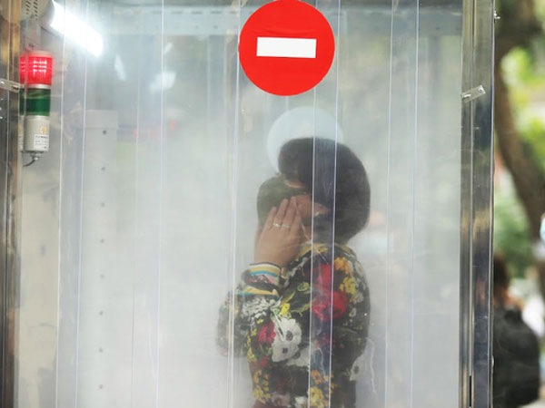 Buồng khử khuẩn toàn thân bán tràn lan, loạn giá bán