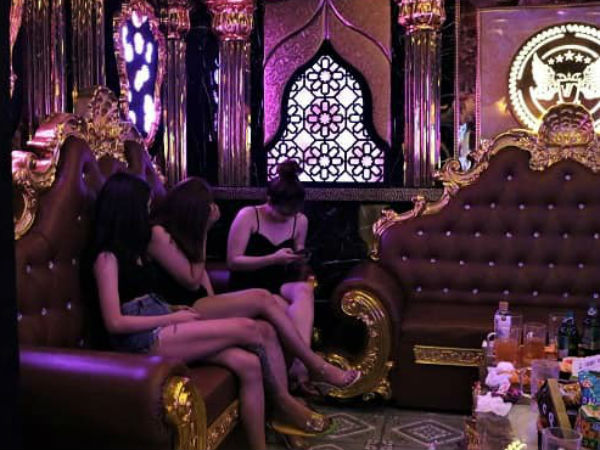 Hải Phòng: Bất chấp lệnh cấm, quán karaoke vẫn hoạt động trong dịch COVID-19