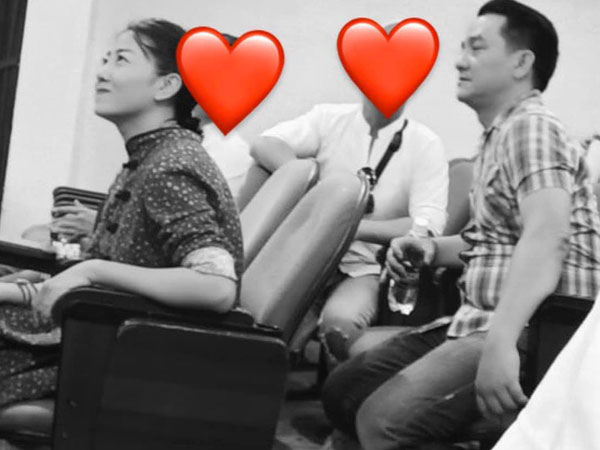 Bức ảnh xúc động nhất hôm nay: NSND Hồng Vân chia sẻ khoảnh khắc Mai Phương bên cố nghệ sĩ Anh Vũ và lý do không tới tang lễ
