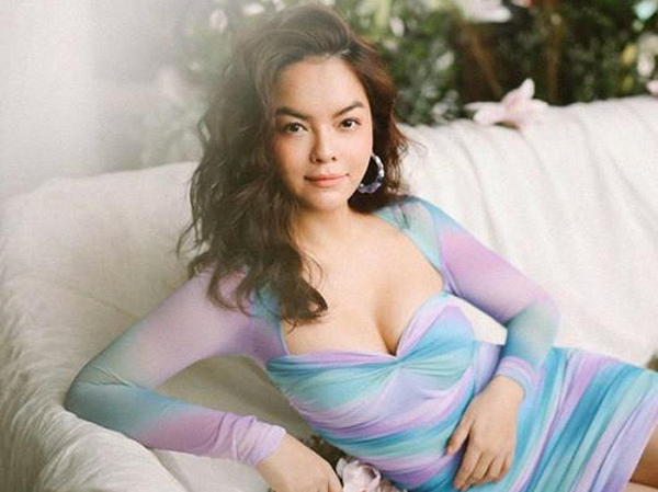 Phạm Quỳnh Anh ngày càng gợi cảm, hở bạo sau ly hôn