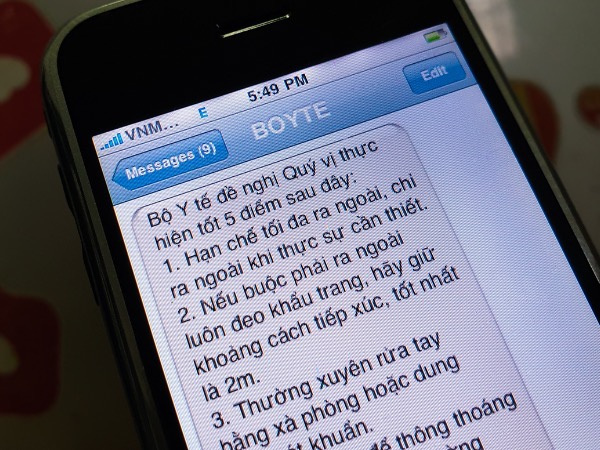 Chính phủ gửi tin nhắn SMS tới toàn dân thế nào