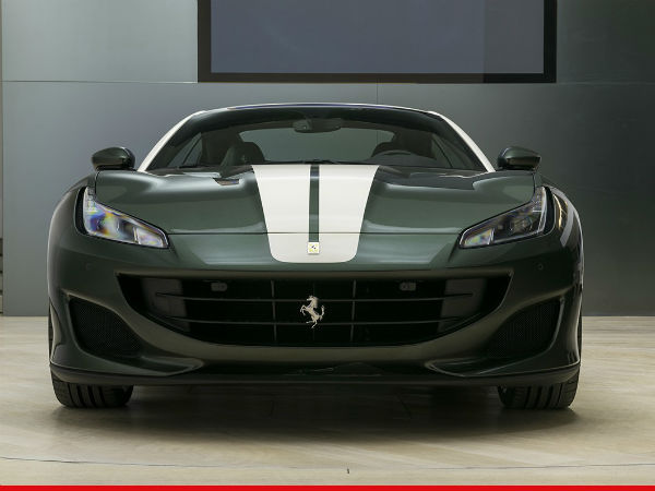 Ferrari Portofino lạ mắt trong 'bộ cánh' siêu độc màu xanh sậm