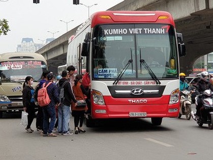 Từ ngày 1/4, cả nước dừng hoạt động xe khách, taxi, buýt, xe hợp đồng