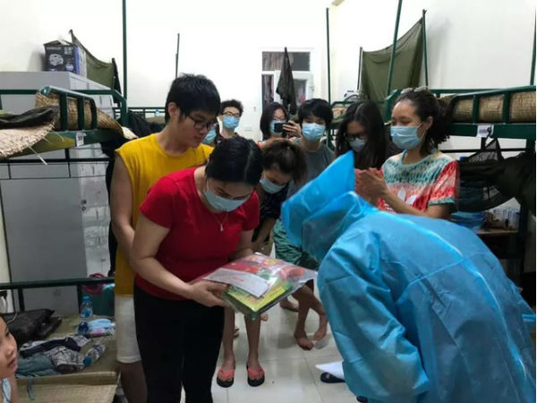 Chuyện cảm động ở khu cách ly: Thấy thân thương quá, hai tiếng 'đồng bào'
