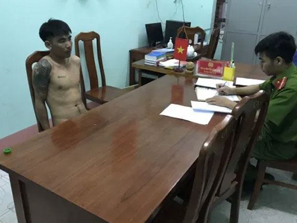 Khống chế đối tượng lên cơn 'ngáo đá', đập phá tài sản, đe dọa công an