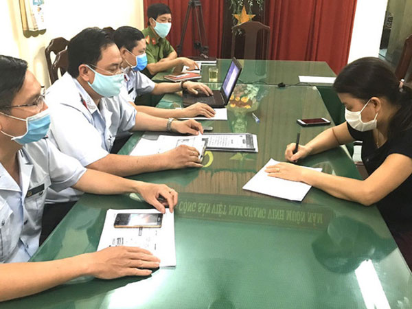 Bị xử phạt 10 triệu đồng vì tung tin dùng trực thăng phun thuốc diệt virus SARS-CoV-2