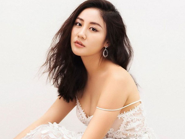 Văn Mai Hương thanh minh sau phát ngôn 'đùa giỡn' việc tuyên truyền chống dịch Covid-19