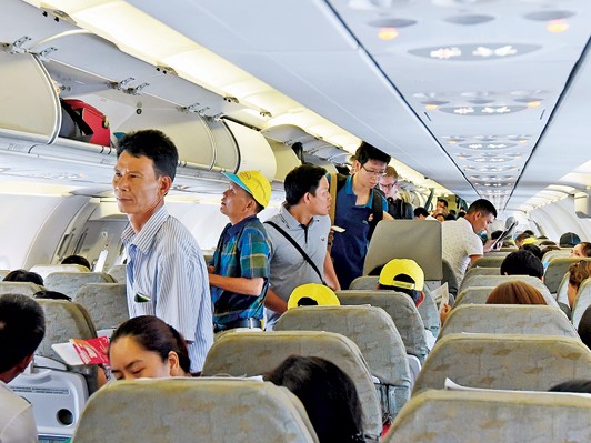 Giá vé máy bay tăng gấp 4-5 lần giữa dịch Covid-19