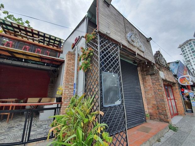 TP.HCM: Một người Anh đến bar Buddha dương tính Covid-19 sau vài ngày âm tính