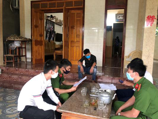 Nam thanh niên bị phạt 200.000 đồng vì nhiều lần bỏ đi chơi khi đang cách ly