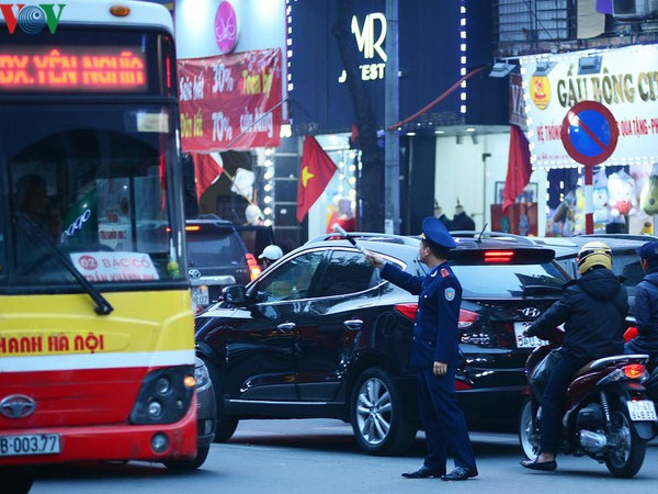 Thu hồi phương án lập chốt ngăn người ra vào Hà Nội
