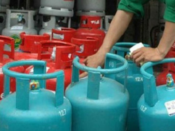 Sau xăng, giá gas giảm kỷ lục gần 70.000 đồng/bình